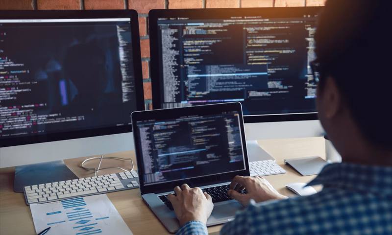 数据科学选型：R与Python如何赋能乐昌市网站建设？